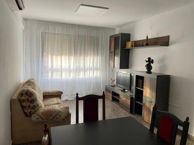 Diagonal Apartment *